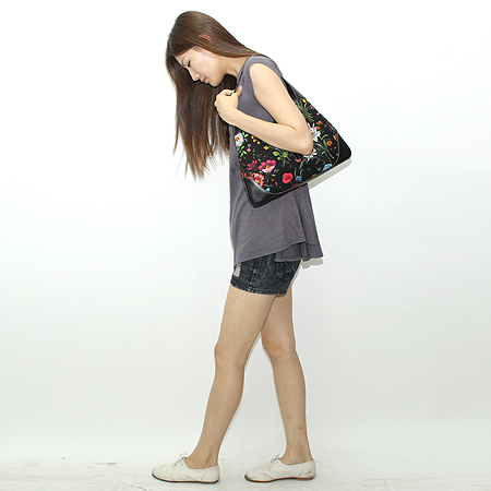 Gucci(����) 153029 �ö�� ������ �к긯 ��Ű ����� �̹���7 - ���̺��� �߰���ǰ