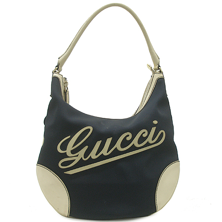 ����  �����