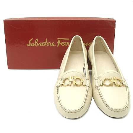 Ferragamo(��󰡸�) ���� ��ġ�� ��� ���̺��� ���� �̵��� ������ ���� �̹���2 - ���̺��� �߰���ǰ