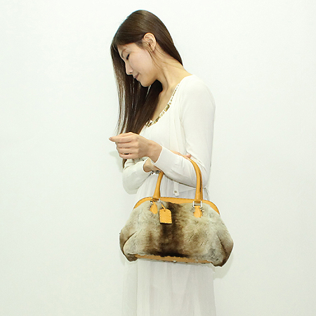 Fendi(���) 8BN127 �������� ���� �䳢�� ��Ʈ�� �̹���7 - ���̺��� �߰���ǰ