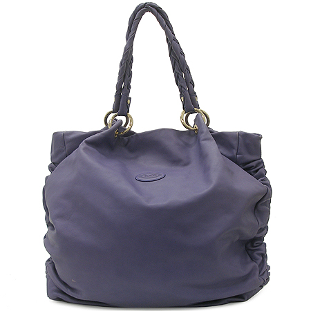 ����  �����