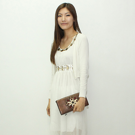 YSL(�Ի��ζ�) YSL(�Ի��ζ�) 146863 VENISE (���Ͻ�) Ŭ��ġ �� ����� �̹���6 - ���̺��� �߰���ǰ