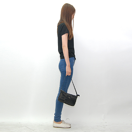 Bally(�߸�) BASSORA �к긯 ����� �̹���7 - ���̺��� �߰���ǰ