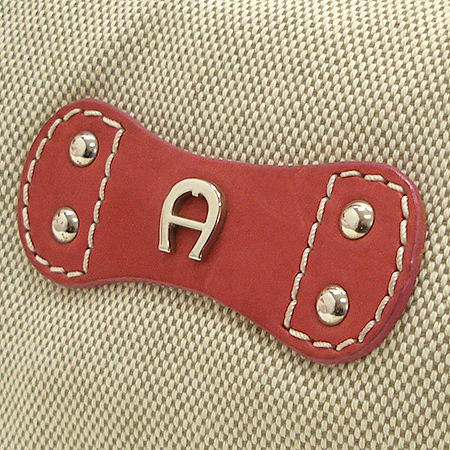 Aigner(���̱׳�) �к긯 �޽��� ����� [��������] �̹���3 - ���̺��� �߰���ǰ