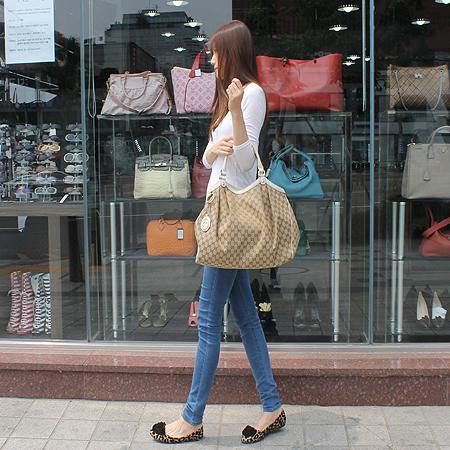 Gucci(����) 211943 GG �ΰ� �ڰ��� ��Ű L������ ����� [������û��] �̹���5 - ���̺��� �߰���ǰ
