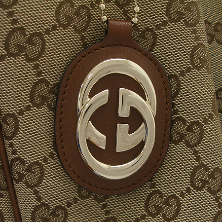 Gucci(����) 211943 GG �ΰ� �ڰ��� ��Ű ����� [��������] �̹���5 - ���̺��� �߰���ǰ