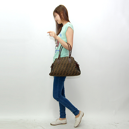Fendi(���) 8BN162 ��ī ���� �ڰ��� ����� �̹���7 - ���̺��� �߰���ǰ