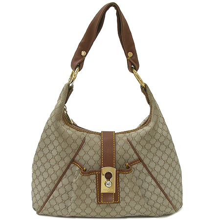 ������  �����