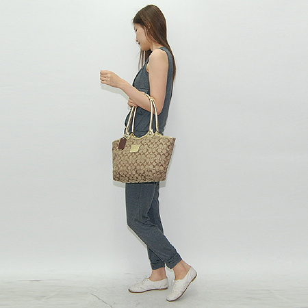 Coach(��ġ) 14385 �ñ׳��� ���� �ΰ� ��� �ڰ��� ����� �̹���7 - ���̺��� �߰���ǰ