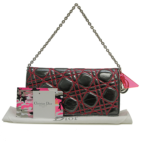 Dior(ũ����î���) 2012�� ������ S0060PAGD ���̵� ��� Ŭ��ġ�� ������ [�б�������] �̹���2 - ���̺��� �߰���ǰ