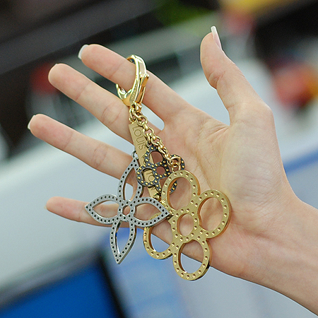 Louis Vuitton(���̺���) M66350 Ÿ���� �� �� ŰȦ�� �̹���6 - ���̺��� �߰���ǰ