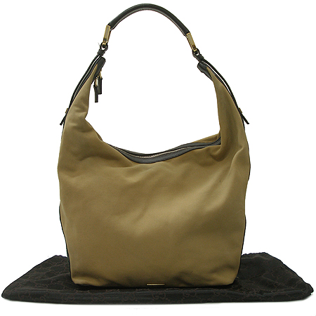 Gucci(����) 001 4287 002113 ȣ�� ����� �̹���2 - ���̺��� �߰���ǰ