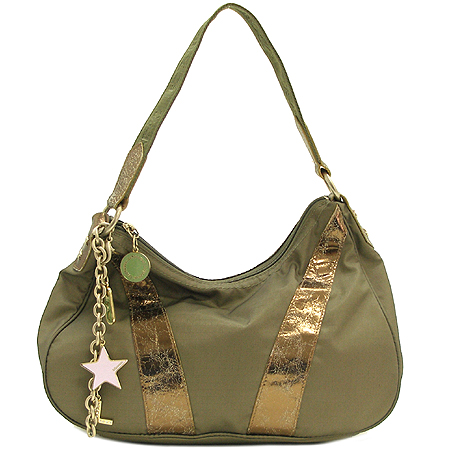 ��������  �����