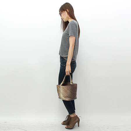 BOTTEGAVENETA 237727 ���� �׶��̼� ��Ʈ��ġ���� ���� �ٰ� ��Ʈ�� �̹���7 - ���̺��� �߰���ǰ