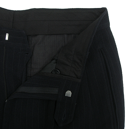 Hugo Boss(�ް�����) ���� �̹���2 - ���̺��� �߰���ǰ