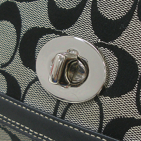 Coach(��ġ) 13972 �ñ׳�ó �ڰ��� ũ�ν��� �̹���4 - ���̺��� �߰���ǰ
