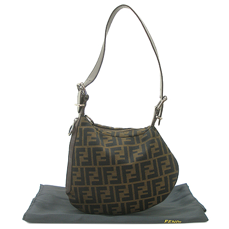 Fendi(���) 8BR128 FF �ΰ� ��ī ����� �̹���4 - ���̺��� �߰���ǰ