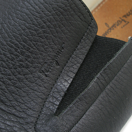 Ferragamo(󰡸)     ̹4 - ̺ ߰ǰ