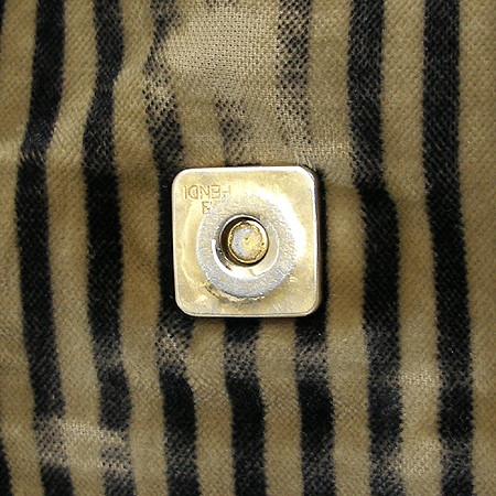 Fendi(���) 8BR003 FF �ΰ� ��Ŭ ���� �к긯 ü�� ����� �̹���5 - ���̺��� �߰���ǰ
