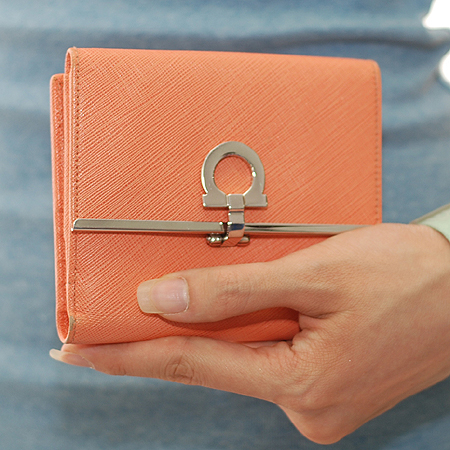 Ferragamo(��󰡸�) 22 4639 ��ġ ���ǾƳ� ���� ��ġ�� ��Ŭ ������ �̹���6 - ���̺��� �߰���ǰ