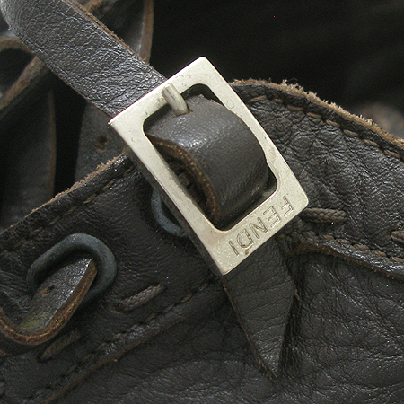 Fendi(���) �������� ������ ����Ŀ�� �̹���4 - ���̺��� �߰���ǰ