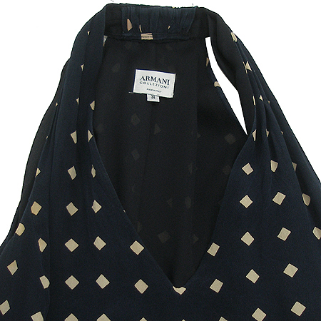 Armani COLLEZIONI(�Ƹ����� �÷�������) ���� ���ǽ� �̹���2 - ���̺��� �߰���ǰ