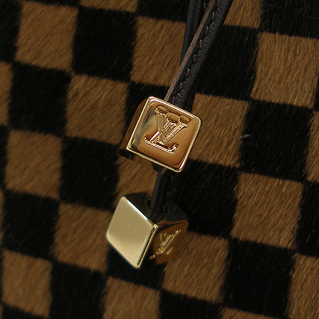 Louis Vuitton(���̺���) M92133 �ٹ̿� ��ġ IMPALA ��Ʈ�� �̹���3 - ���̺��� �߰���ǰ