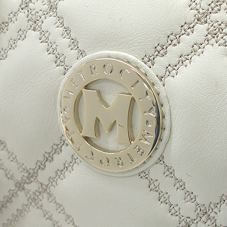 Metrocity(��Ʈ�ν�Ƽ) ���� �ΰ� ��� ���� ������ ��Ʈ�� �̹���3 - ���̺��� �߰���ǰ