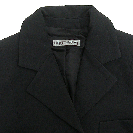 Emporio Armani(�������� �Ƹ�����) ���� �̹���2 - ���̺��� �߰���ǰ