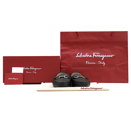 Ferragamo(��󰡸�) 34659 ���� ��ġ�� ������ ���� �̹���2 - ���̺��� �߰���ǰ