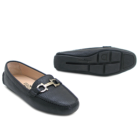 Ferragamo(��󰡸�) 34659 ���� ��ġ�� ������ ���� �̹���3 - ���̺��� �߰���ǰ