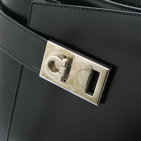 Ferragamo(��󰡸�) 21 0169 ���� ��ġ�� ����� �̹���5 - ���̺��� �߰���ǰ