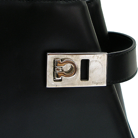 Ferragamo(��󰡸�) 21 1302 ���� ��ġ�� ��� ��Ʈ�� �̹���3 - ���̺��� �߰���ǰ