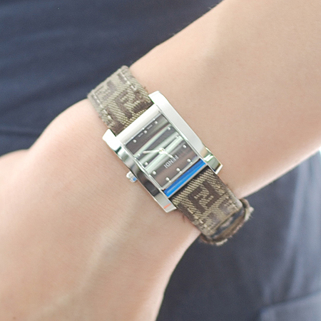 Fendi(���) 7000L �簢 ���� ���Ʈ ������ �ð� �̹���7 - ���̺��� �߰���ǰ