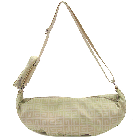 �����  �����