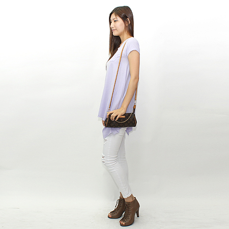 Louis Vuitton(���̺���) M95567 ���׷� ĵ���� ����Ŭ��ġ 2WAY �̹���7 - ���̺��� �߰���ǰ