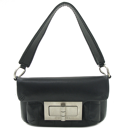 Chanel()  Ƽġ Ŭ 