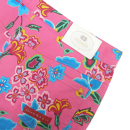 Escada(�������) ��ĿƮ �̹���3 - ���̺��� �߰���ǰ