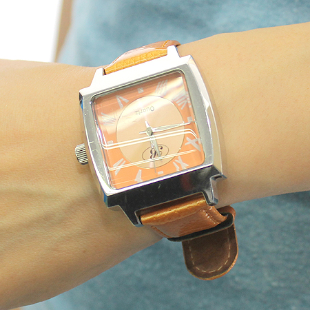 Blumarine(���縶��) �簢 ������ ��ƿ ���� ��� �ð� �̹���6 - ���̺��� �߰���ǰ