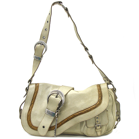 ���  �����