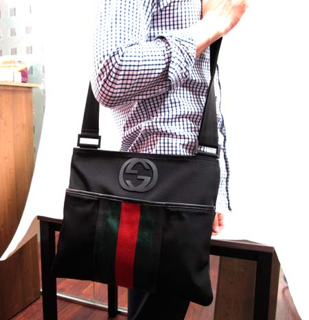 Gucci(����) 181067 GG�ΰ� ��� ���� �ڰ��� ũ�ν��� [�д����] �̹���5 - ���̺��� �߰���ǰ