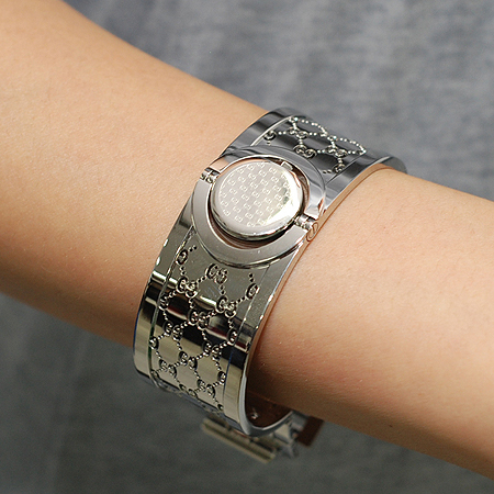 Gucci(����) 161278(YA112501) Twirl(Ʈ��) �̴� ��� ������ �ð� �̹���7 - ���̺��� �߰���ǰ