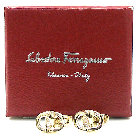 Ferragamo(��󰡸�) 54 0525 ���� ��ġ�� Ŀ�꽺 ��ư [�б�������] �̹���4 - ���̺��� �߰���ǰ