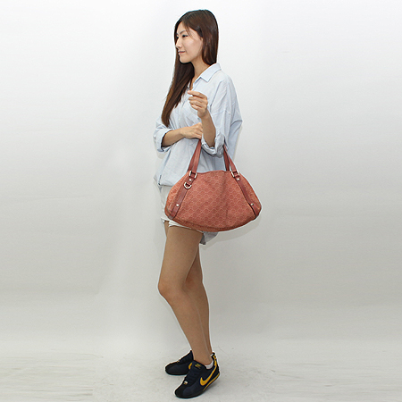 Gucci(����) 130736 GG �ΰ� �����̵� ����� �̹���7 - ���̺��� �߰���ǰ