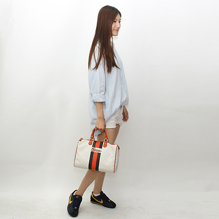 Gucci(����) 189895 ��� ��Ƽġ GG�ΰ� PVC ������ ��Ʈ�� �̹���7 - ���̺��� �߰���ǰ