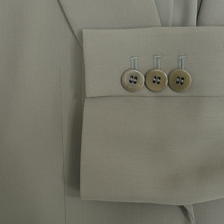 Armani COLLEZIONI(�Ƹ����� �÷�������) ���� �̹���3 - ���̺��� �߰���ǰ