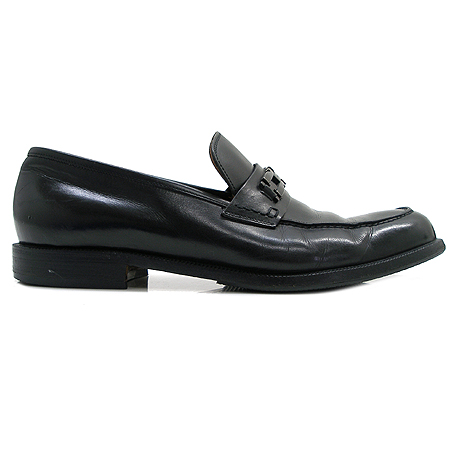 Ferragamo(󰡸) Ż ġ   ̹3 - ̺ ߰ǰ