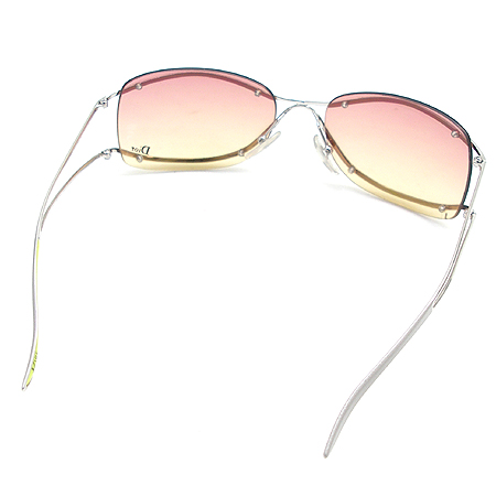 Dior(ũ����î���) ���۶� �̹���4 - ���̺��� �߰���ǰ