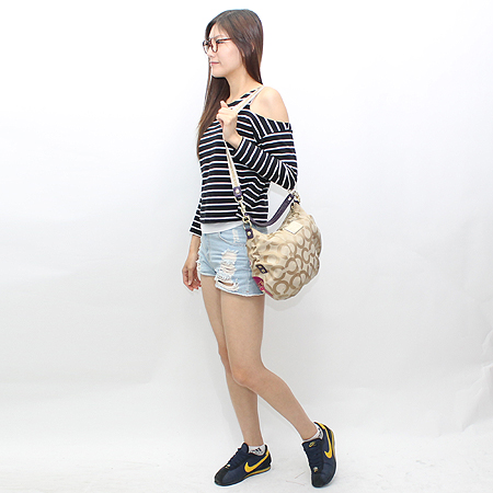 Coach(��ġ) �ñ׳��� �к긯 ������ �ɾ�Ʈ 2WAY �̹���7 - ���̺��� �߰���ǰ