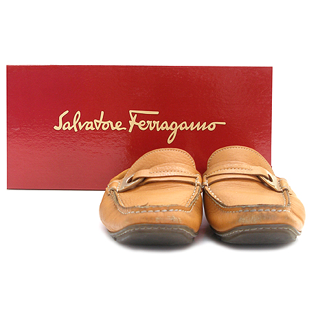 Ferragamo(��󰡸�) ���� ��ġ�� ���� ��Ƽġ �� �̹���2 - ���̺��� �߰���ǰ